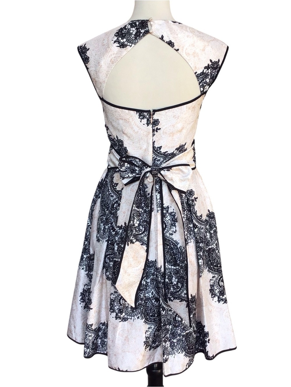 Jessica Simpson Floral Lace Pattern Open Back Sleeveless Fit Flare Dress NEW - Picture 5 of 9